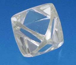 ８面体のダイアモンド写真